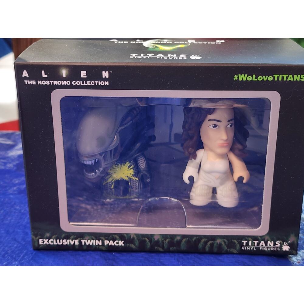 Alien Titans Ripley and Xenomorph 3-Inch Mini-Figure 2-Pack BNIB